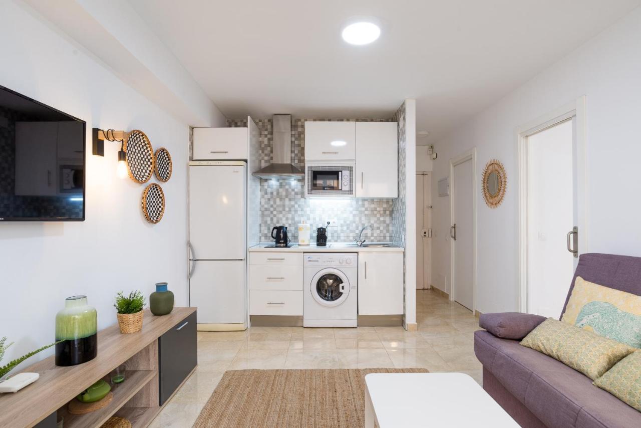Mp5-Just Renovated Apartment Right On The Beach Malaga Exterior photo
