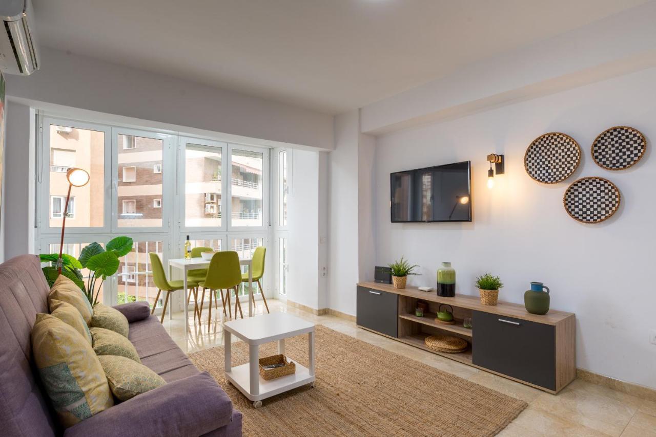 Mp5-Just Renovated Apartment Right On The Beach Malaga Exterior photo