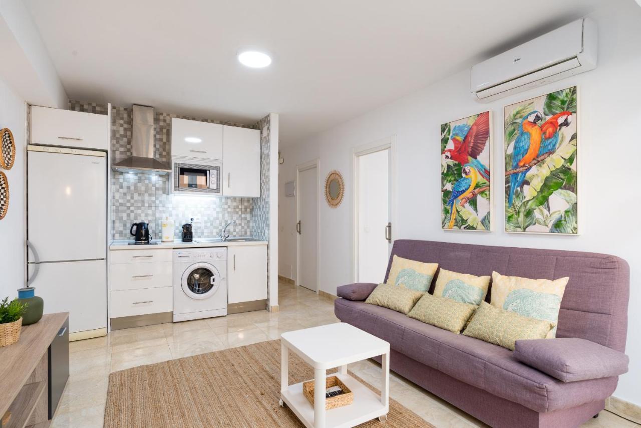 Mp5-Just Renovated Apartment Right On The Beach Malaga Exterior photo
